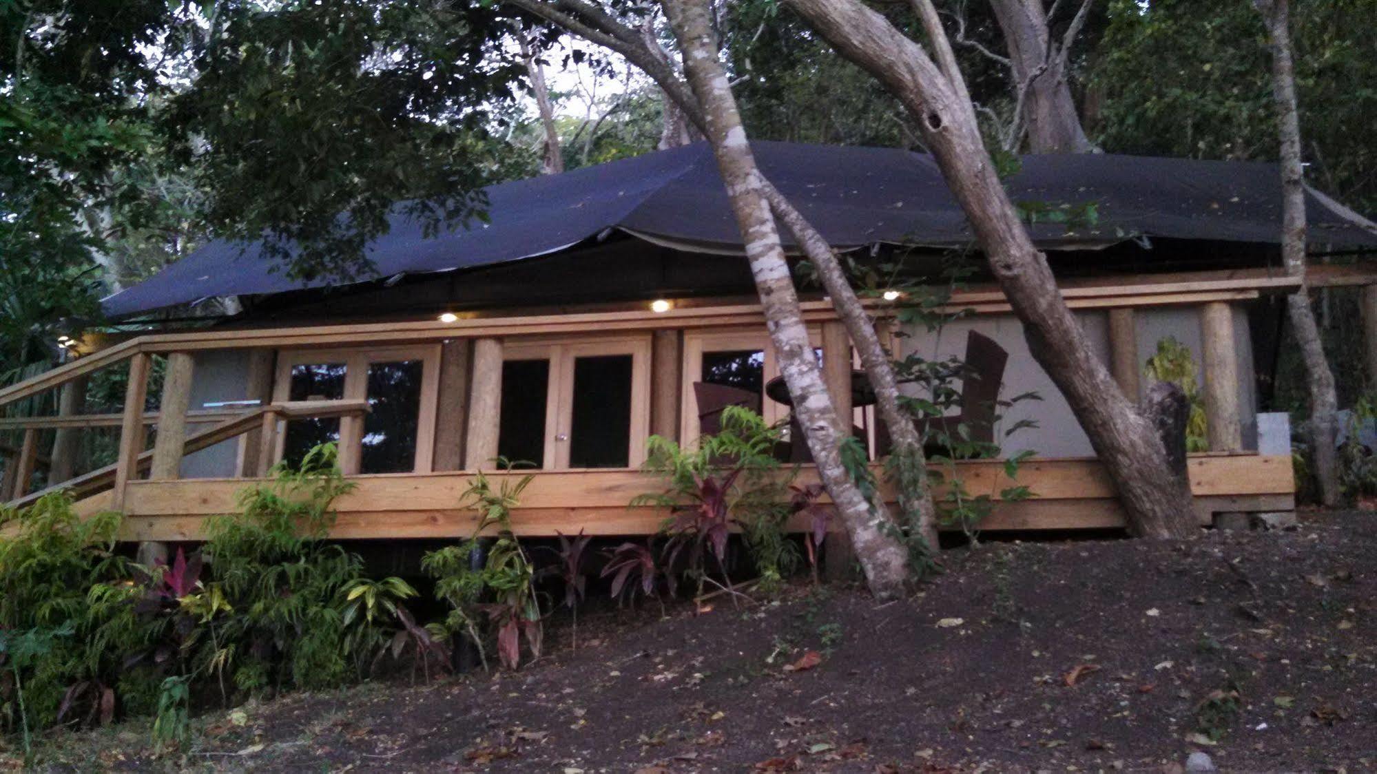 Sau Bay Resort - Off Taveuni Na Sau Bay エクステリア 写真